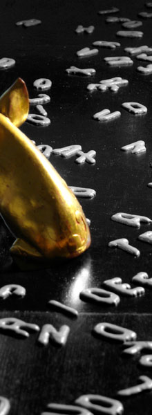 goldenes Schwein zwischen Russisch Brot Schwein mit Russisch Brot